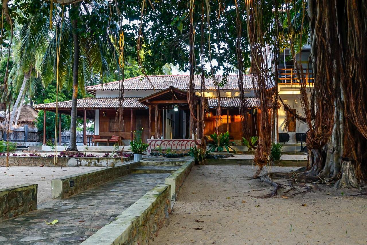 Red Coral Kitesurfing Resort Kalpitiya Exterior photo
