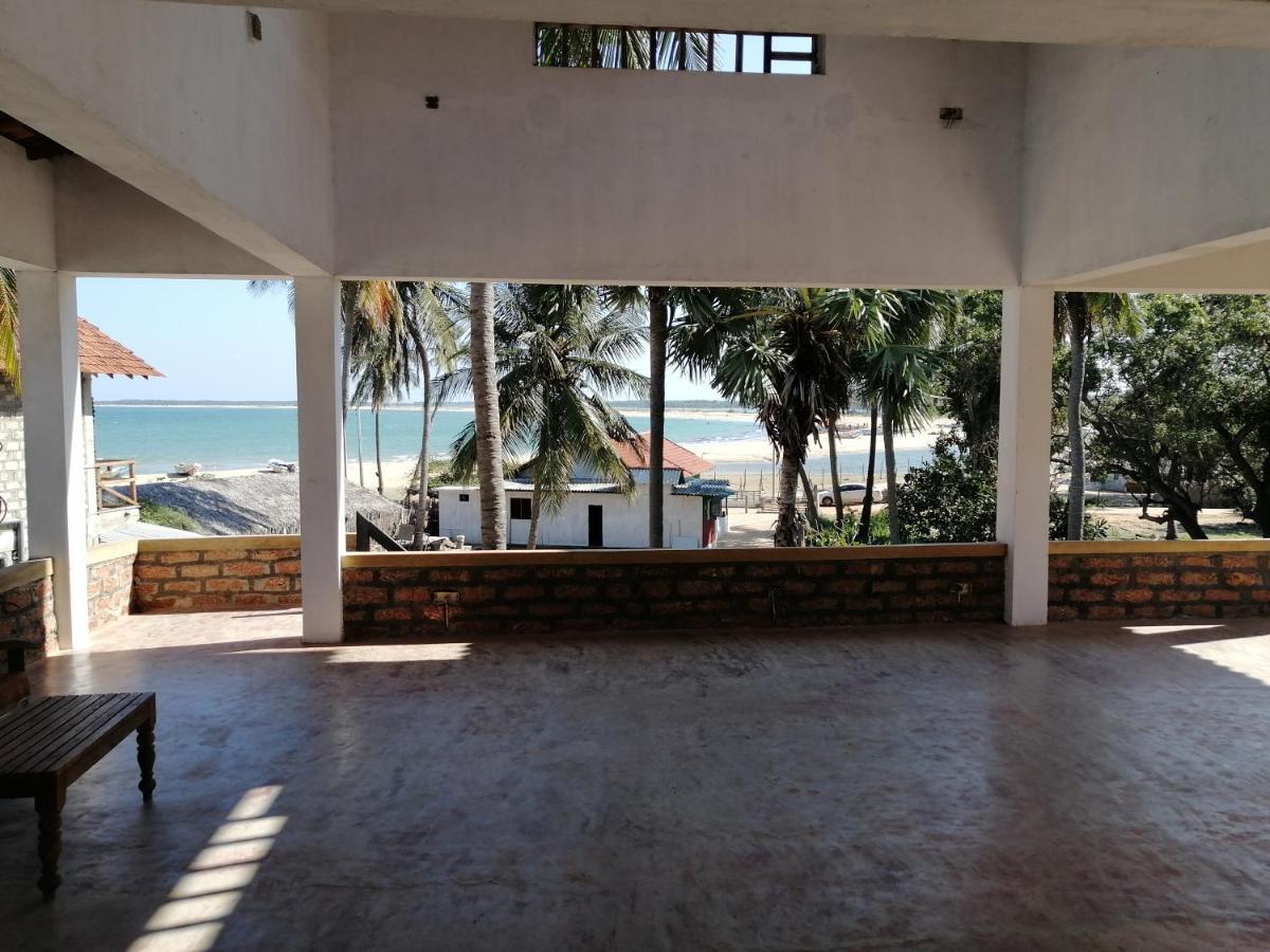Red Coral Kitesurfing Resort Kalpitiya Exterior photo