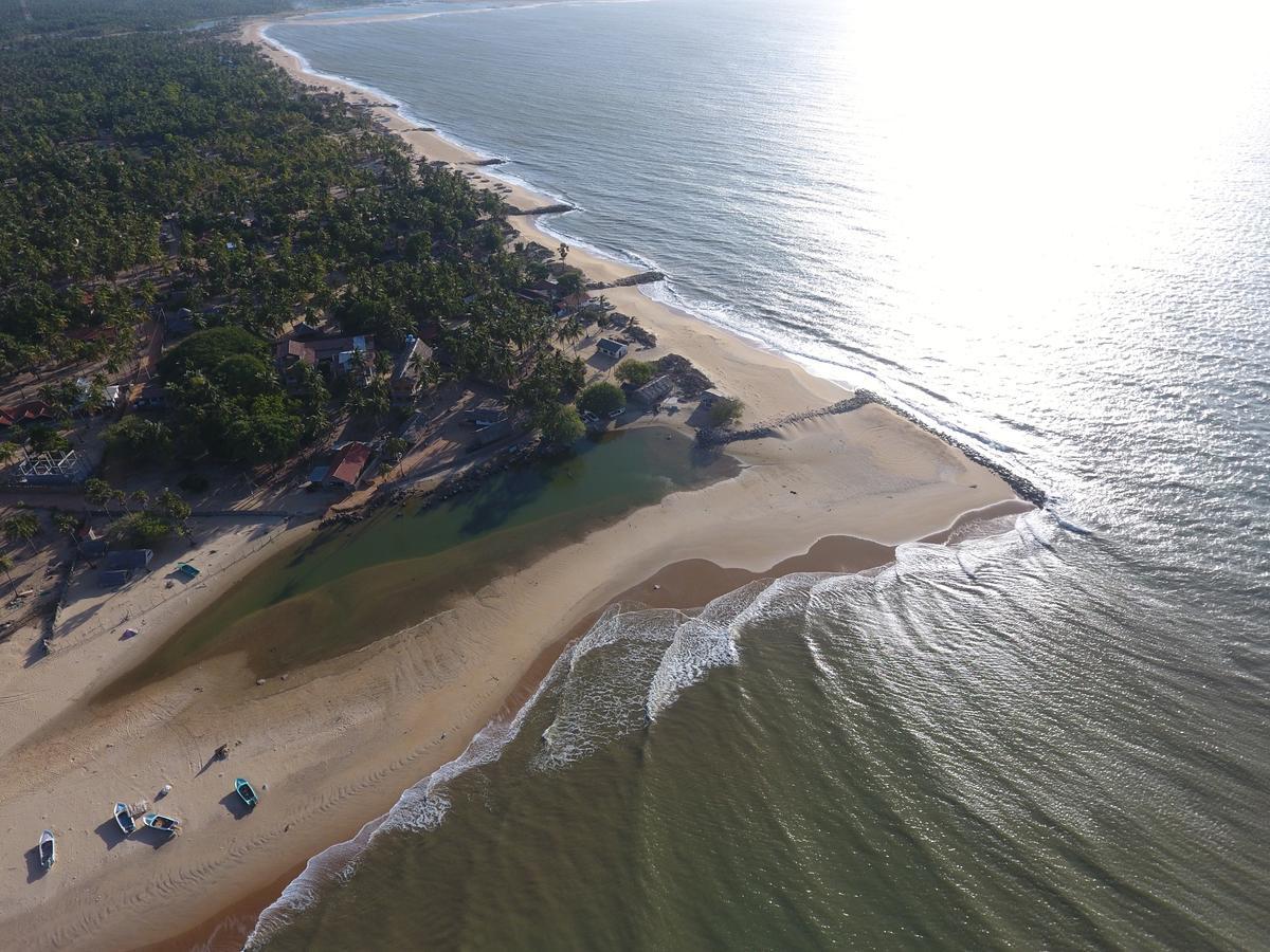 Red Coral Kitesurfing Resort Kalpitiya Exterior photo