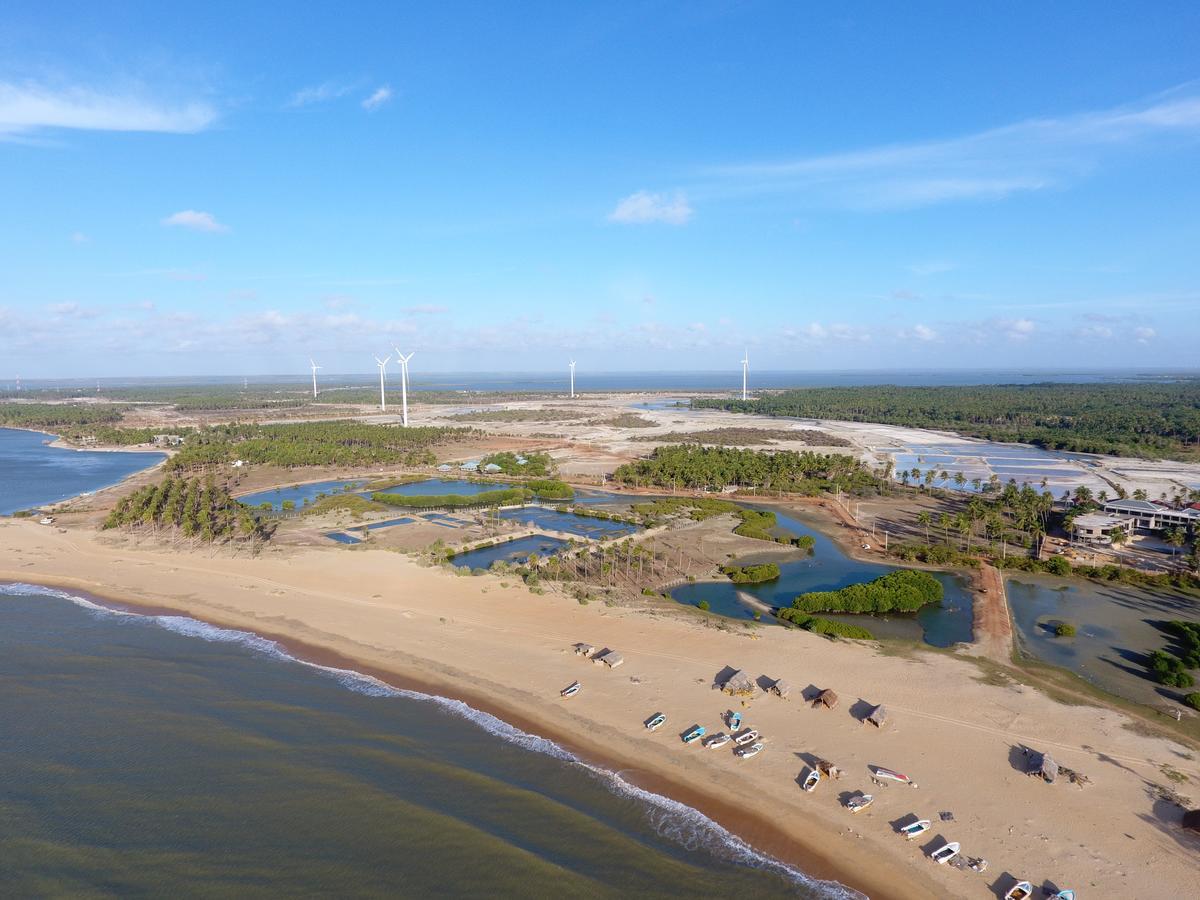 Red Coral Kitesurfing Resort Kalpitiya Exterior photo